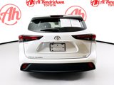 Used 2024 Toyota Highlander XLE image 4