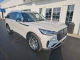 Used 2025 Lincoln Aviator Reserve w/ Illumination Package image 2