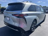 New 2025 Toyota Sienna Platinum image 3