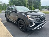 Used 2024 Volkswagen Atlas Peak Edition SE image 3