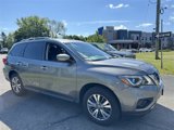 Used 2020 Nissan Pathfinder SV image 3