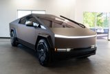 Used 2024 Tesla Cybertruck AWD Crew Cab image 4