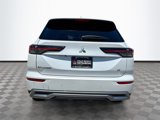 New 2025 Mitsubishi Outlander SE image 6