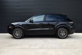 Used 2023 Porsche Cayenne image 2