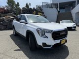 Used 2024 GMC Terrain SLE image 3