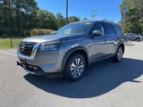 New 2025 Nissan Pathfinder SL image 2