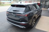 New 2025 Mitsubishi Outlander SE image 6