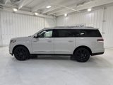 Used 2022 Lincoln Navigator L Reserve image 2