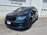 New 2025 Chrysler Pacifica Limited image 4