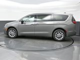 New 2025 Chrysler Pacifica Select image 3