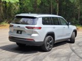 Used 2023 Jeep Grand Cherokee L Limited w/ Black Appearance Package image 5