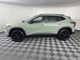 New 2025 Chevrolet Trax ACTIV w/ Driver Confidence Package image 2