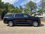 Used 2023 Chevrolet Suburban LT image 2