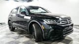 New 2024 Volkswagen Tiguan SE R-Line image 3