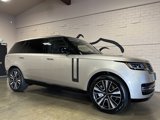Used 2023 Land Rover Range Rover Long Wheelbase SE image 2