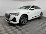 Used 2022 Audi e-tron Premium image 3