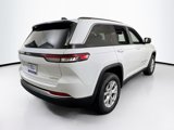Used 2023 Jeep Grand Cherokee Limited image 5