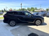 Used 2021 Toyota Highlander Platinum image 4