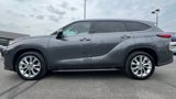 Used 2023 Toyota Highlander L image 3