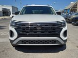 New 2025 Volkswagen Atlas Peak Edition SE image 3