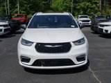 New 2025 Chrysler Pacifica Pinnacle image 2