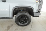 Used 2024 Chevrolet Silverado 2500 ZR2 w/ Technology Package image 3
