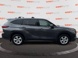 Used 2022 Toyota Highlander LE image 6