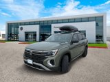 New 2025 Volkswagen Atlas Peak Edition SE image 3