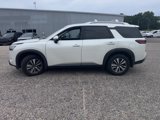 Used 2022 Nissan Pathfinder SL w/ Lighting Package (N92) image 3