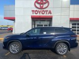 New 2025 Toyota Highlander Platinum image 2