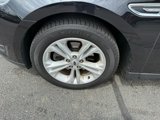 Used 2017 Ford Taurus SEL image 3