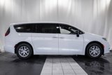 New 2026 Chrysler Pacifica Select image 3