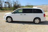 Used 2019 Dodge Grand Caravan SE w/ UConnect Hands-Free Group image 2
