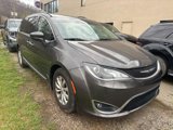 Used 2017 Chrysler Pacifica Touring-L image 3