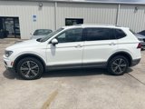 Used 2018 Volkswagen Tiguan SEL image 2