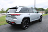 Used 2024 Jeep Grand Cherokee Limited w/ Black Appearance Package image 4
