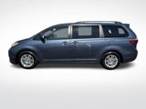 Used 2015 Toyota Sienna XLE image 2