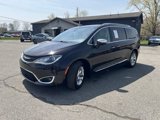 Used 2017 Chrysler Pacifica Limited w/ Advanced Safetytec Group image 5