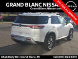 New 2025 Nissan Pathfinder SL image 4