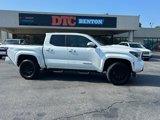 Used 2025 Toyota Tacoma 4x4 Double Cab image 3