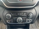 Used 2019 Jeep Cherokee Latitude w/ Cold Weather Group image 5