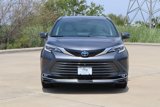 New 2025 Toyota Sienna Platinum image 2