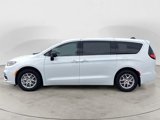 New 2025 Chrysler Pacifica Select image 2