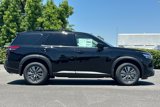 New 2025 Nissan Pathfinder SV w/ SV Premium Package image 3