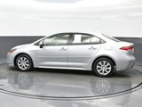 Used 2021 Toyota Corolla LE image 3
