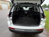 Used 2022 Jeep Grand Cherokee L Limited w/ Luxury Tech Group II image 3