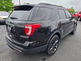 Used 2017 Ford Explorer XLT w/ Equipment Group 202A image 6