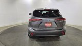 Used 2023 Toyota Highlander LE image 6