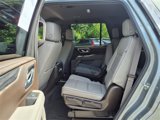 Used 2023 GMC Yukon SLT w/ SLT Luxury Package image 6
