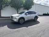 Used 2022 Nissan Rogue SV image 2
